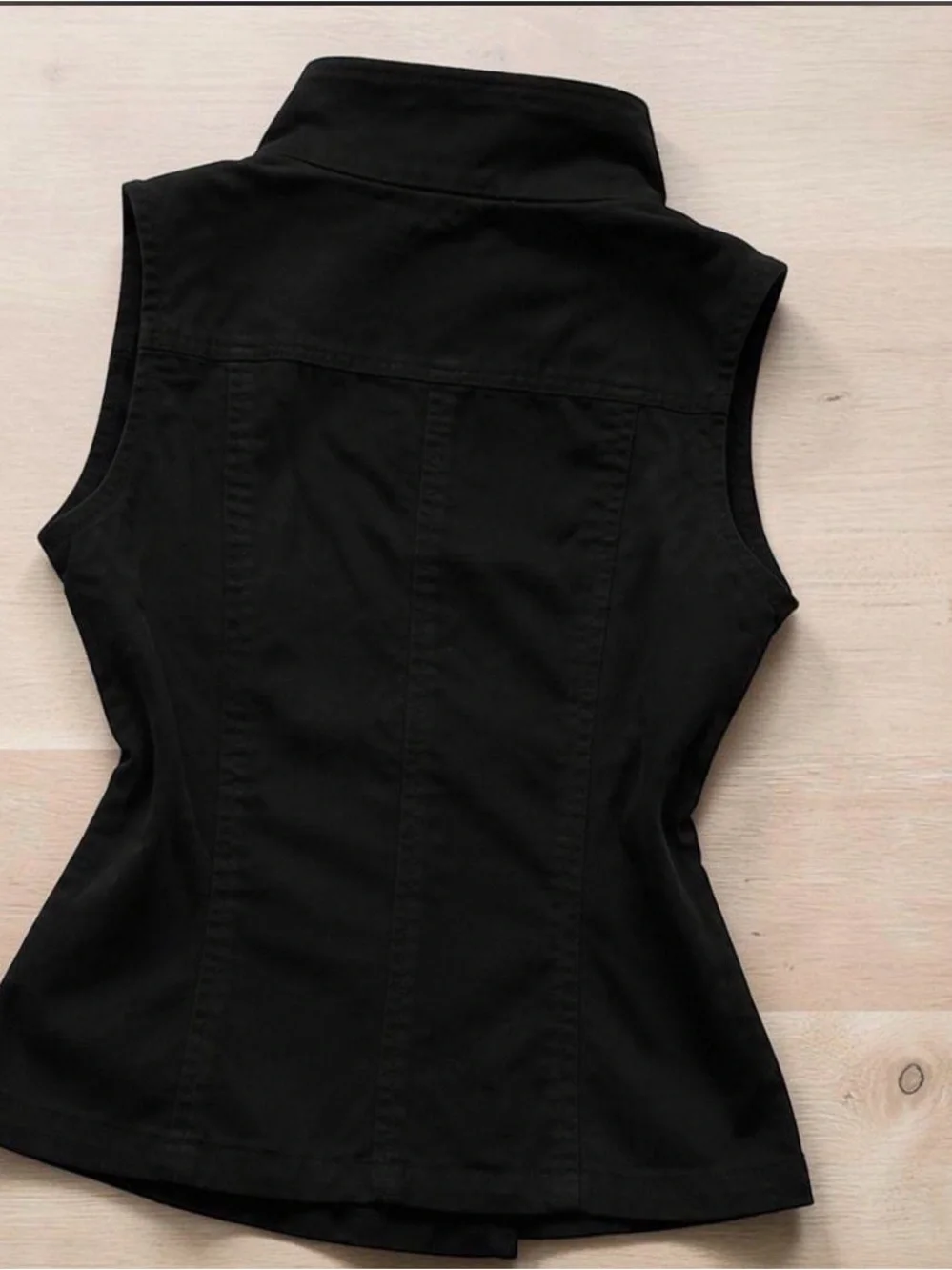 Sleeveless Asymmetrical Button Front Black Top - Picture 2 of 3